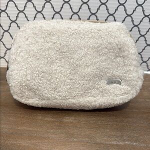 LOLE Fleece Belt Bag